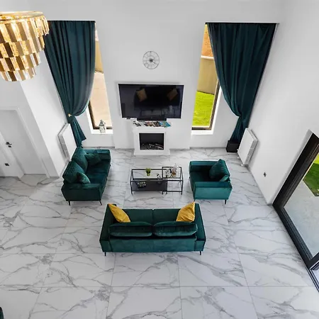 Cesarica By Kompas *