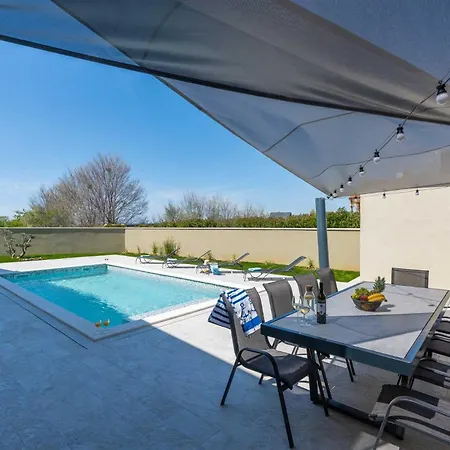 Cesarica By Kompas Vila *